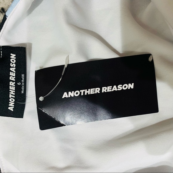 Another reason maxi slip dress with slit Tiger print size 2 - Picture 8 of 8